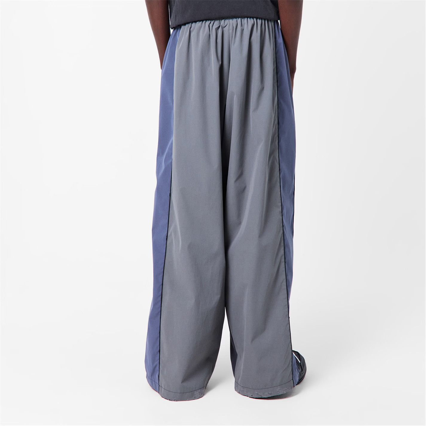 Balenciaga o1g2r1mq0226 Athletic Tracksuit Pants In Black/Grey Size US 32 / EU 48 - 4 Thumbnail
