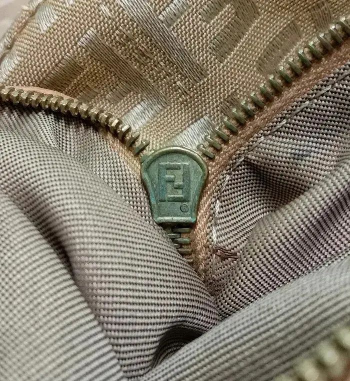 Fendi Authentic Fendi Handbag Size ONE SIZE - 5 Thumbnail