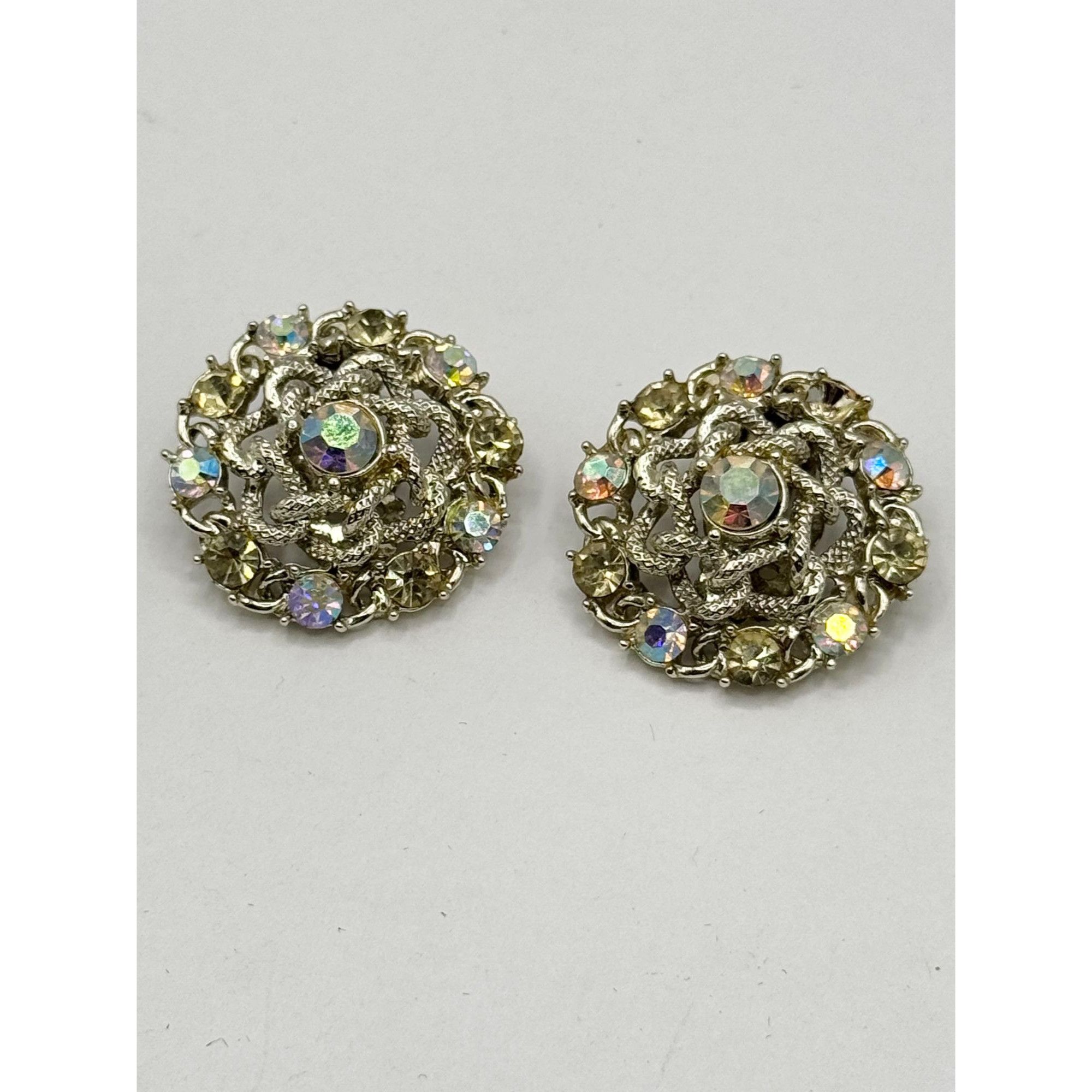 Vintage Vintage gold tone ab rhinestone clip on earrings Size ONE SIZE - 2 Thumbnail