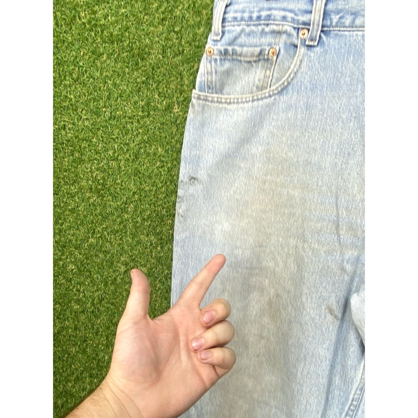 Levi's Levis 560 Jeans Mens 36x30 Light Wash Vintage 90s Tapered Leg Loose Fit Relaxed Jeans 5-Pocket Denim Blue Size US 36 / EU 52 - 5 Thumbnail