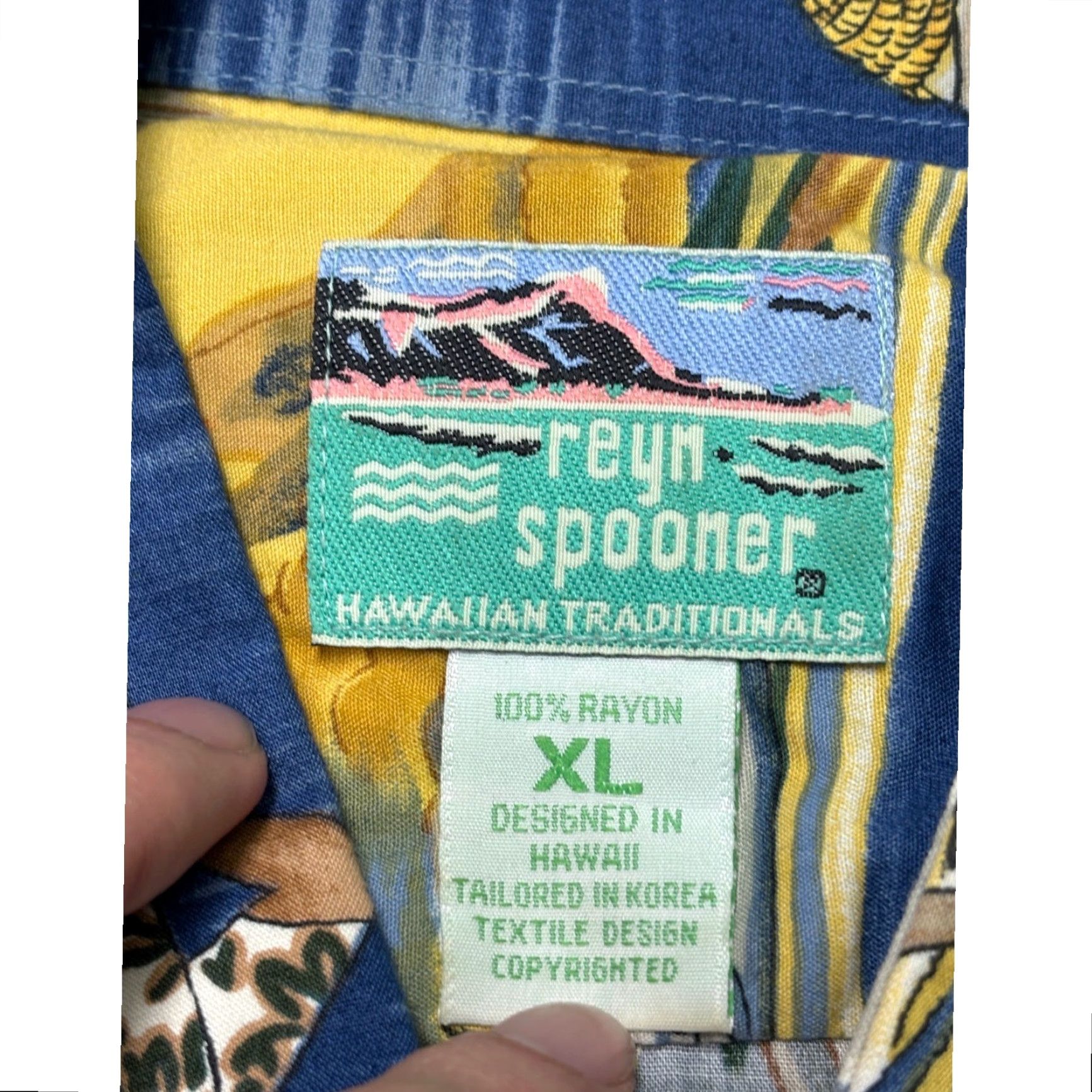 Reyn Spooner VINTAGE Reyn Spooner Hawaiian Traditions Shirt Mens XL Short Sleeve Button-Up Rayon Blue Tropical Scene Graphics Print Holiday Marine Summer Size US XL / EU 56 / 4 - 3 Thumbnail