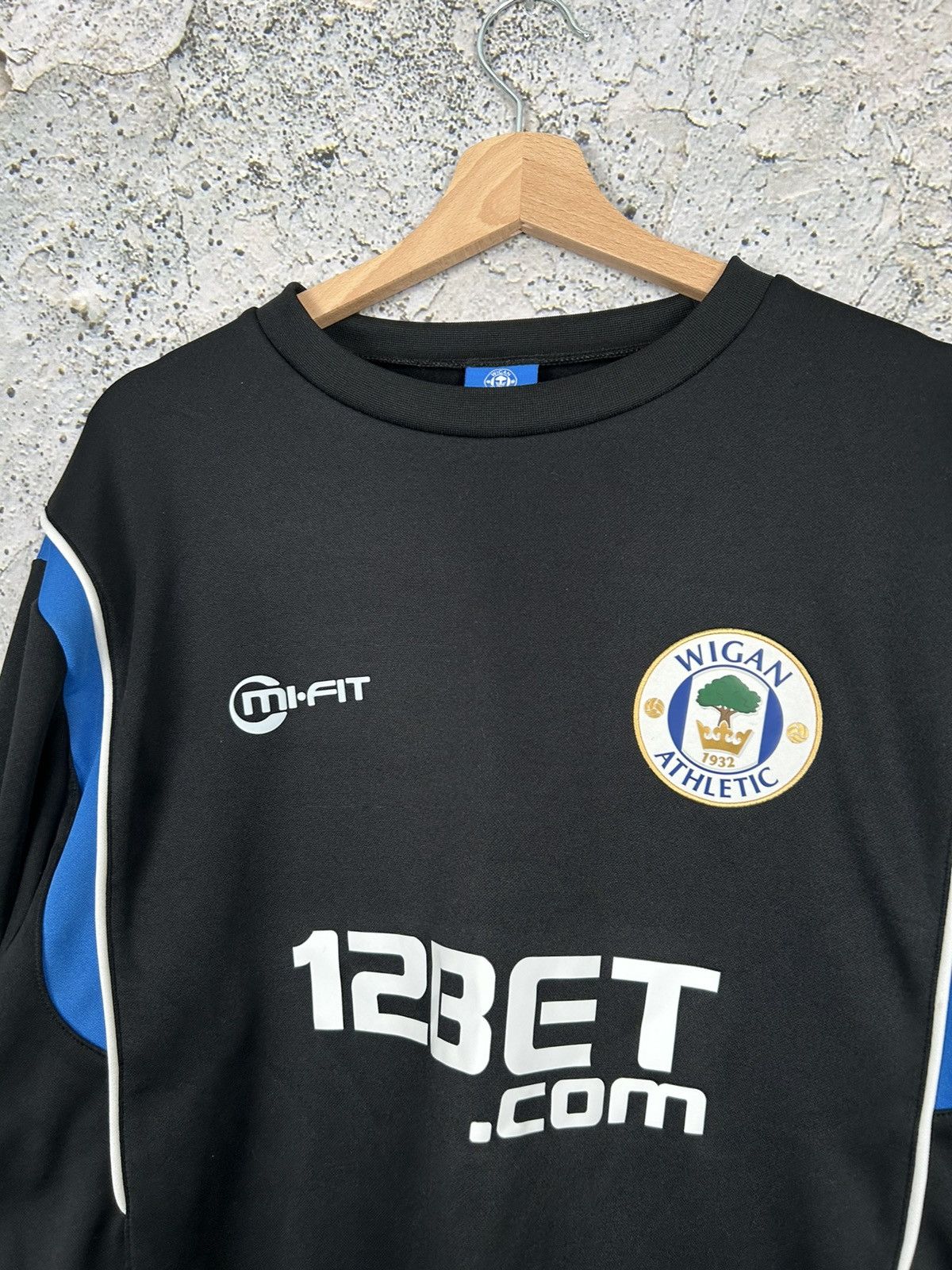 Vintage Vintage Wigan Athletic Football Soccer Jersey Premier League Size US L / EU 52-54 / 3 - 3 Thumbnail