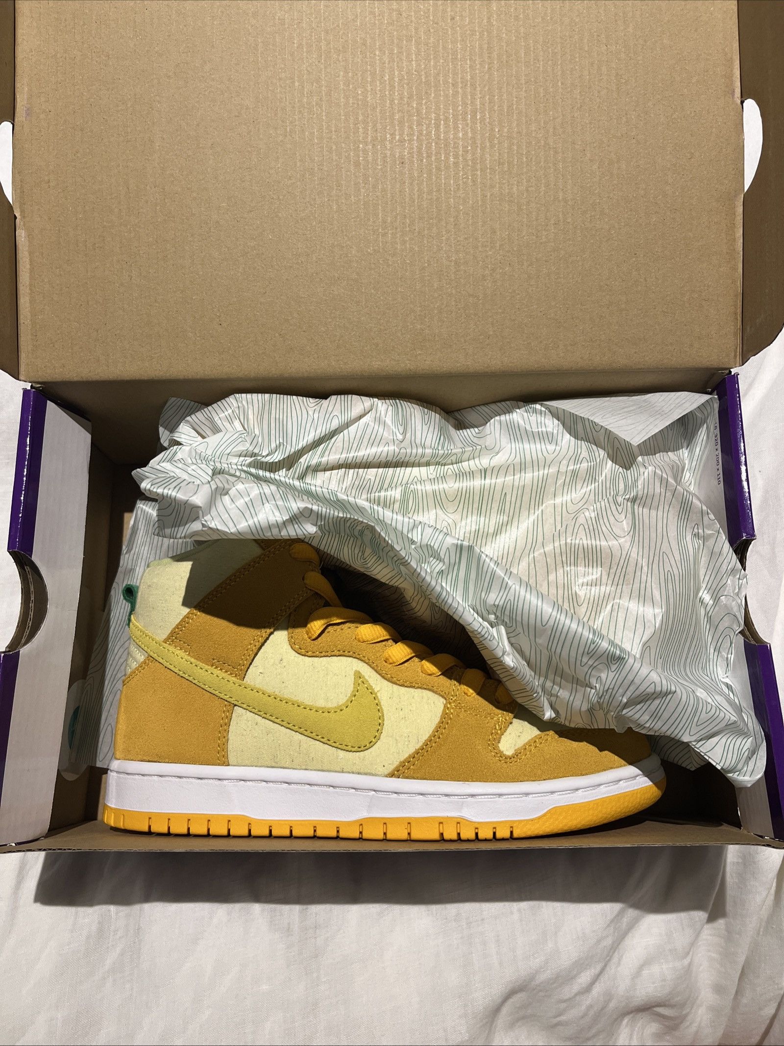 Nike SB NIKE SB Dunk High Fruity Pack Pineapple Size US 6 / EU 39 - 4 Thumbnail