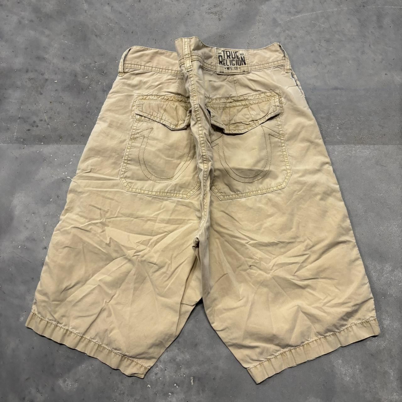 True Religion × Vintage Crazy Vintage Y2K/2000s Grunge Light Khaki True Religion Summer Cargo Shorts! Size US 34 / EU 50 - 6 Thumbnail