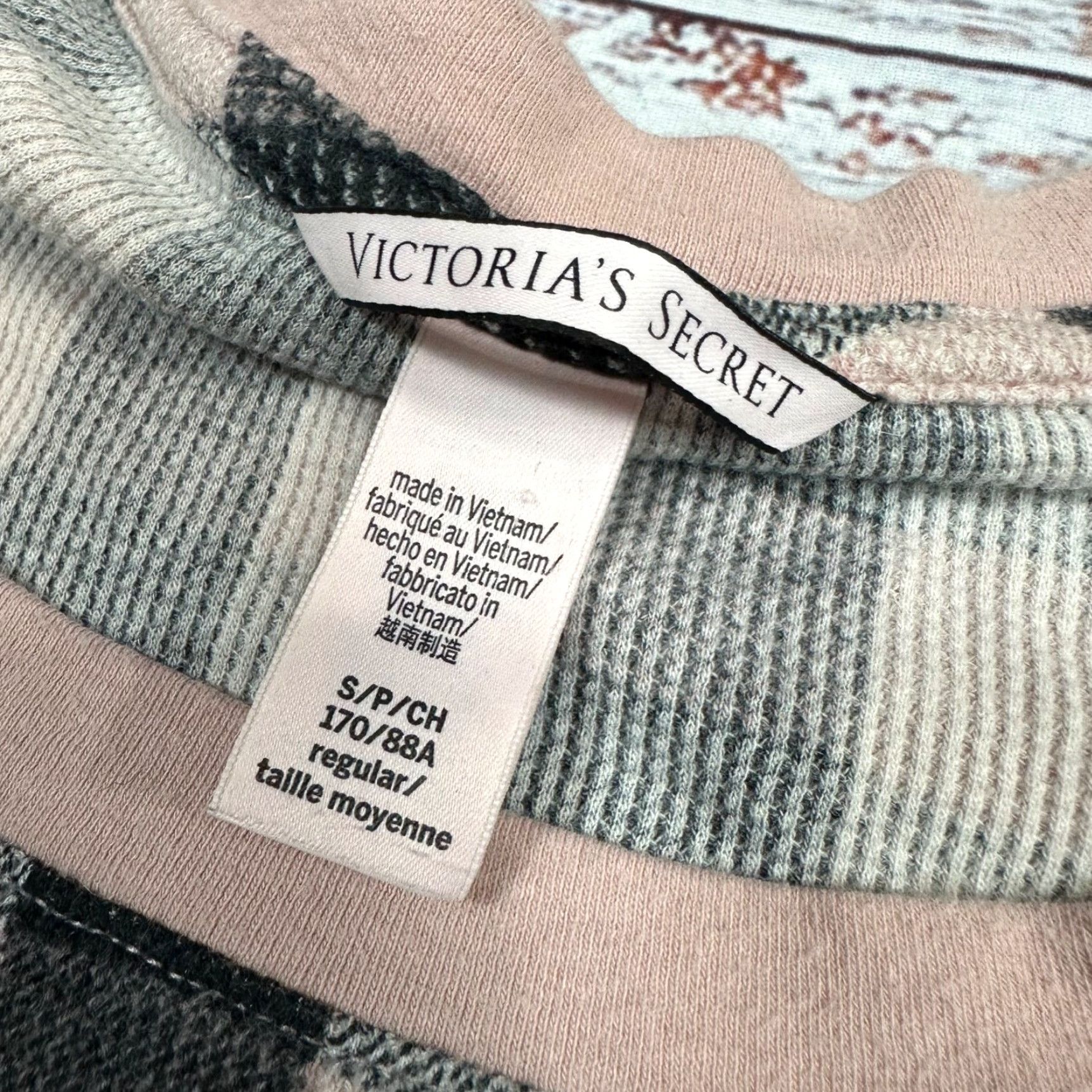 Victoria's Secret Victoria's Secret Womens Long Sleeve Waffle Knit Lounge Top Sz Small Pink Black Shirt Womens XS? Size S / US 4 / IT 40 - 6 Thumbnail