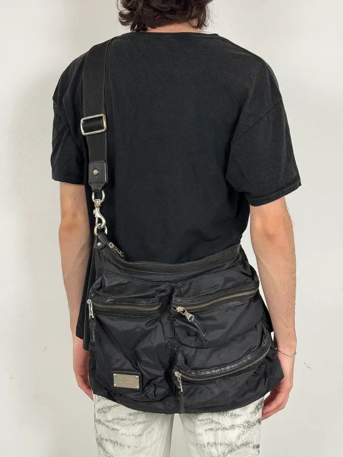 Dolce & Gabbana 2000s Dolce & Gabbana Black Multi-Pocket Nylon Crossbody Bag Size ONE SIZE - 3 Thumbnail