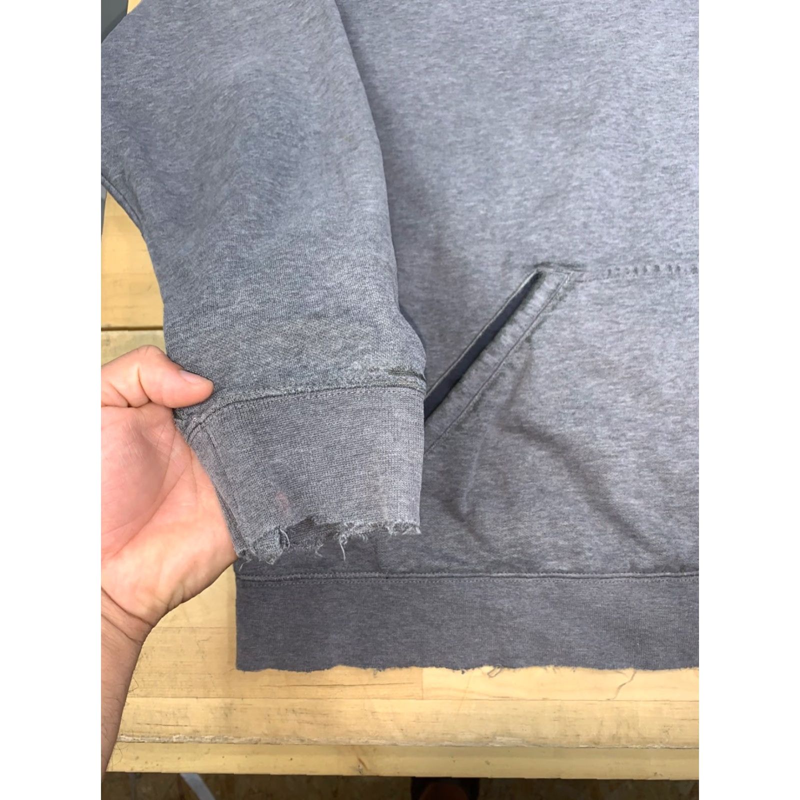 Nike VINTAGE Nike Hoodie Mens XL Gray Distressed Thrashed Faded Y2K 12101 Size US XL / EU 56 / 4 - 4 Thumbnail