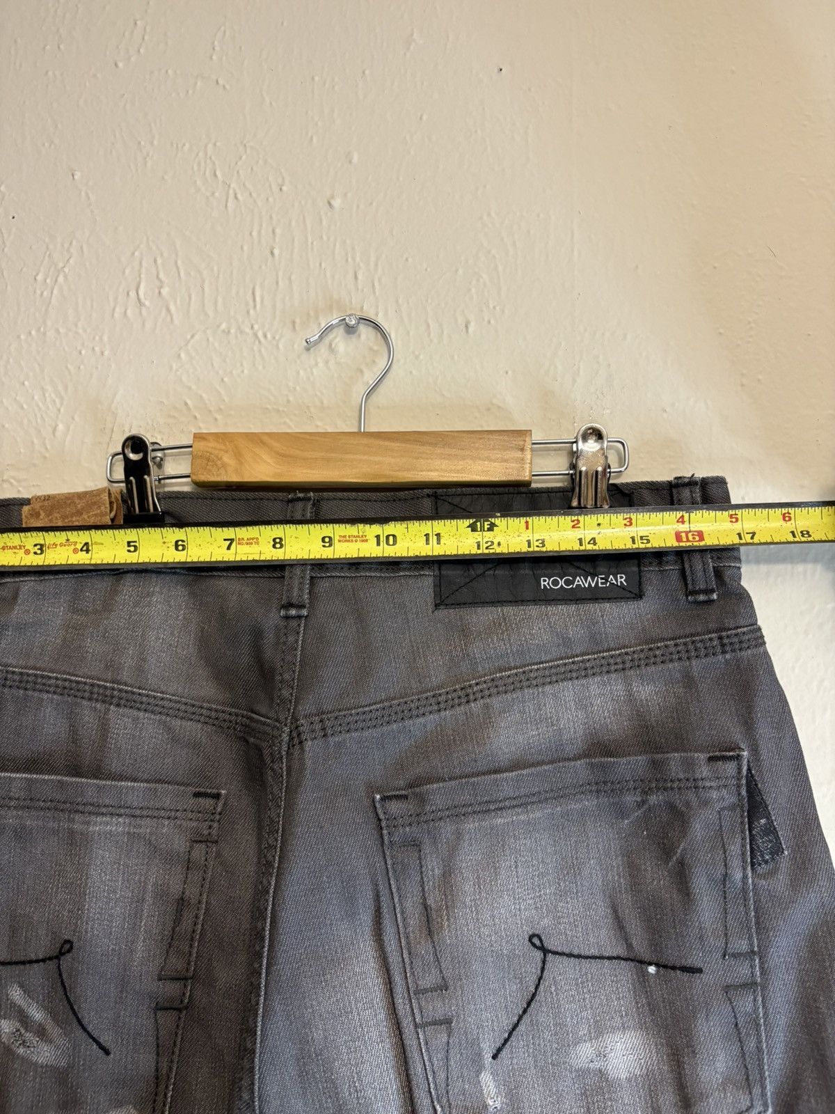 Rocawear Y2K Rocawear grey jorts Size 32 Size US 32 / EU 48 - 4 Thumbnail