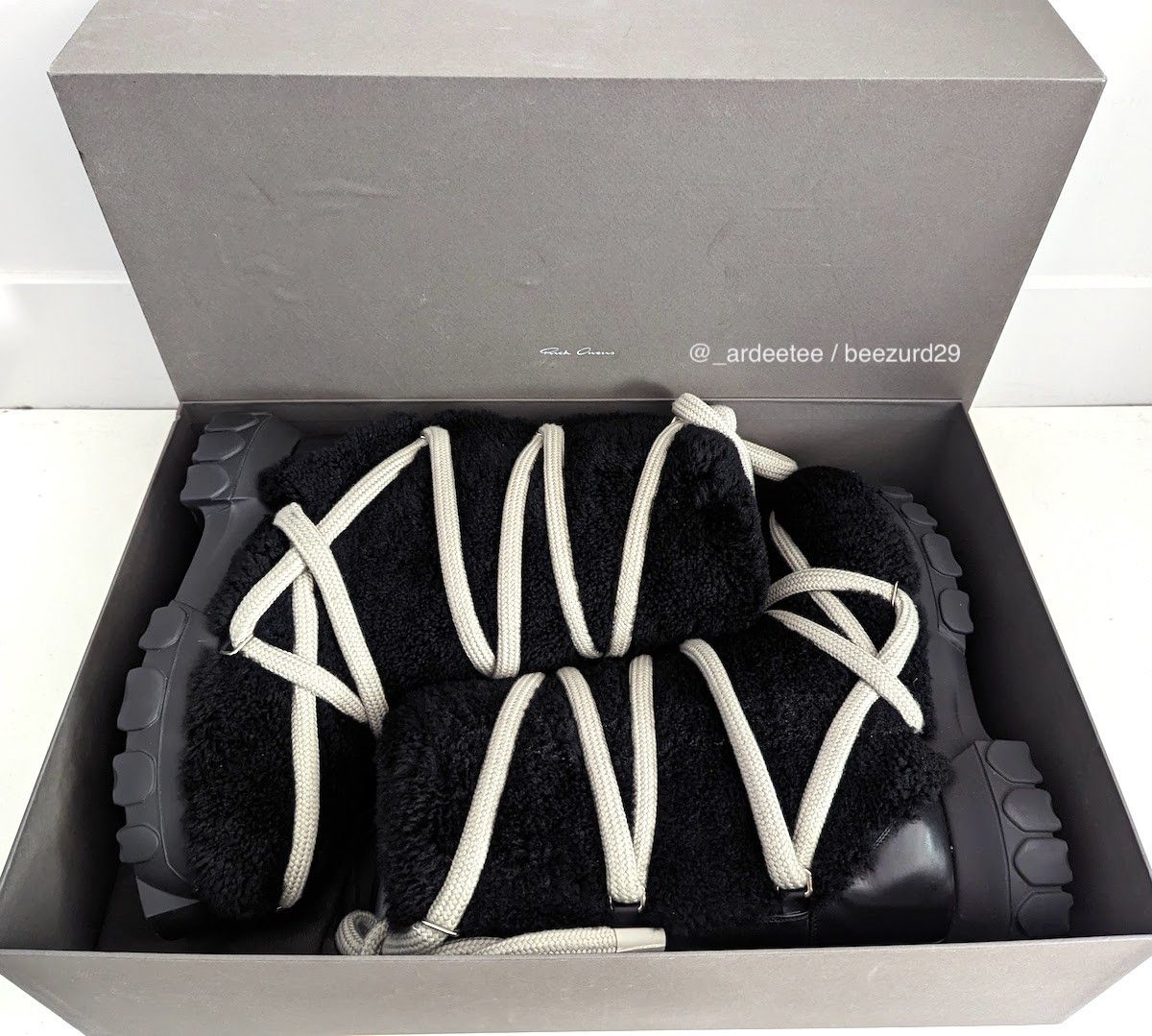 Rick Owens *NEW* SHEARLING LUNAR TRACTOR BOOTS FW22 STROBE Size US 9 / EU 42 - 9 Thumbnail