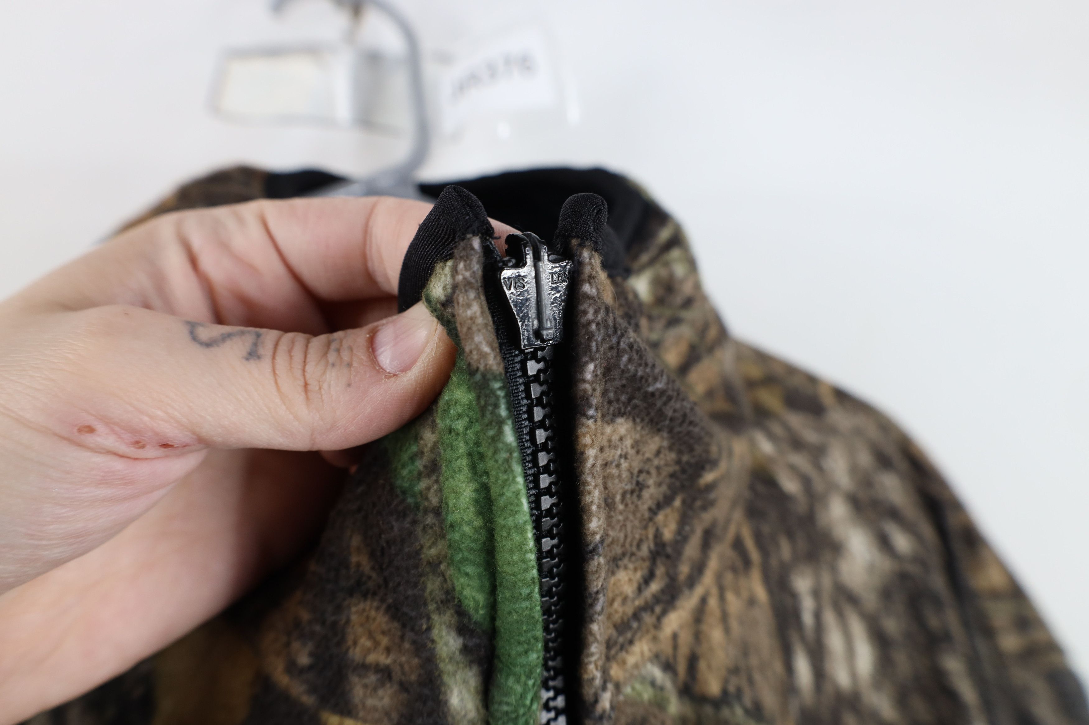 Vintage Vintage Streetwear Reversible Mossy Camouflage Bomber Jacket Size US XXL / EU 58 / 5 - 5 Thumbnail