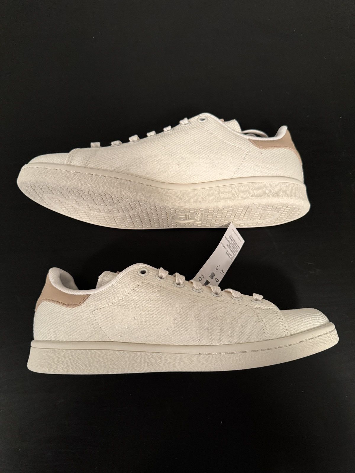 Adidas ADIDAS STAN SMITH CORE WHITE MAGIC BEIGE OFF WHITE Size US 9 / EU 42 - 2 Thumbnail