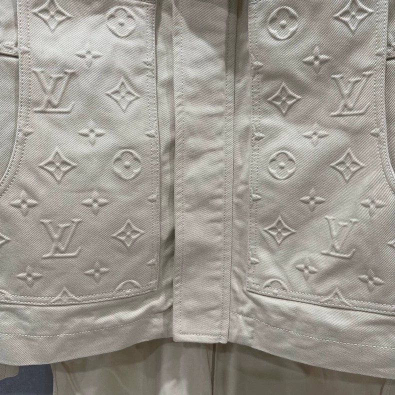 Louis Vuitton Louis Vuitton Lumber Embossed Logo Denim Jacket Size US S / EU 44-46 / 1 - 3 Thumbnail