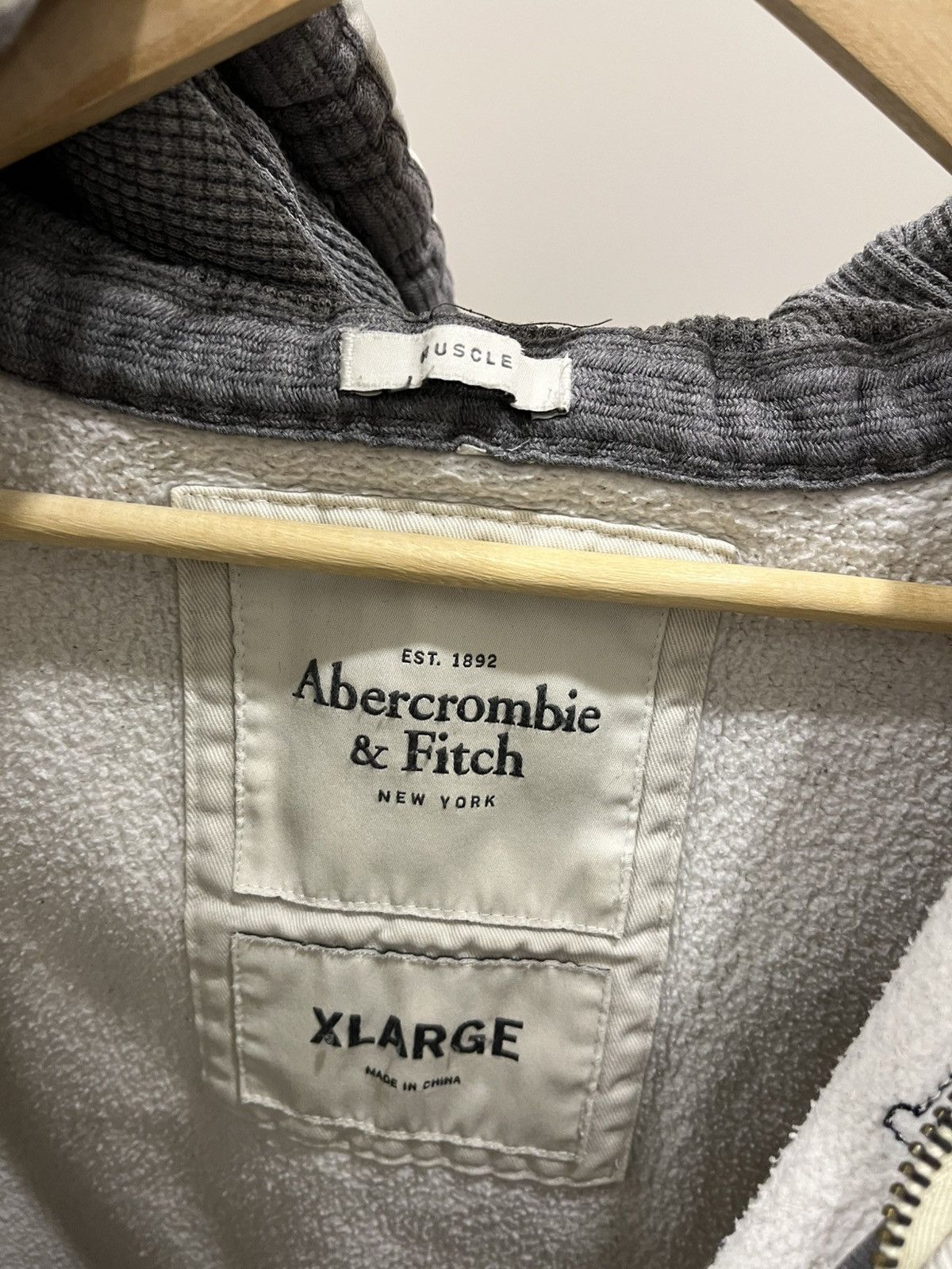 Abercrombie & Fitch Vintage Faux Fur LGB Style Abercrombie Zip Hoodie Size US XL / EU 56 / 4 - 4 Thumbnail