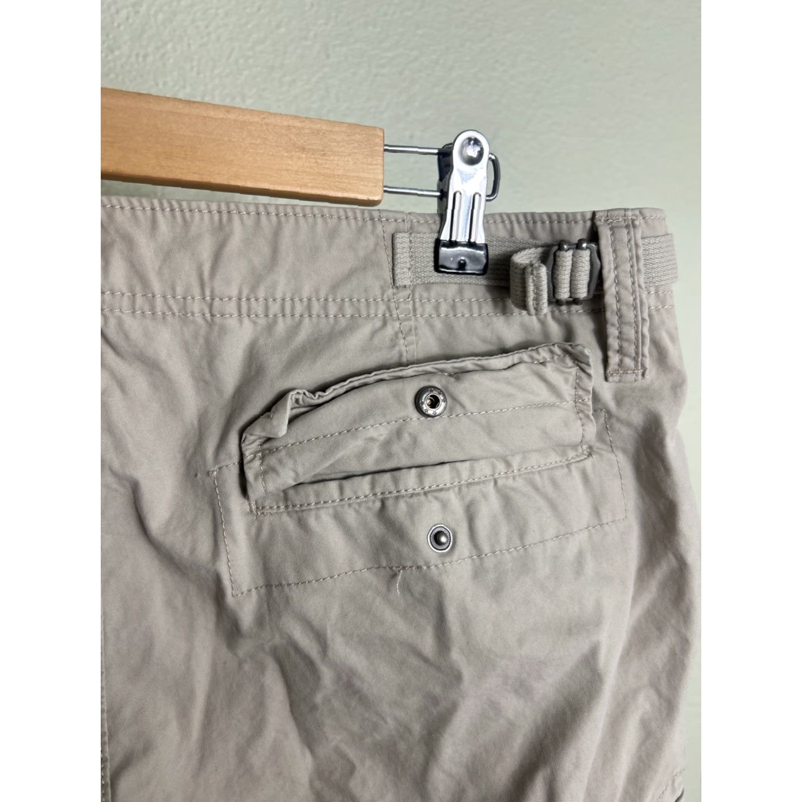 Gap Gap Cargo Shorts Mens Size 33 Beige Regular 11.5 33x11.5 Preppy Kanye Size US 33 - 6 Thumbnail