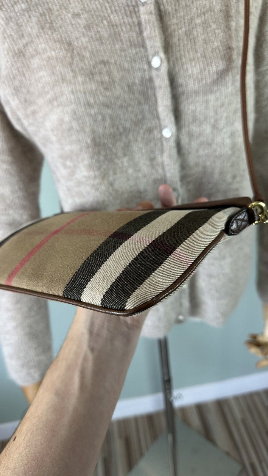 Burberry Burberry Brown House check Canvas Peyton Crossbody Bag Size ONE SIZE - 5 Thumbnail