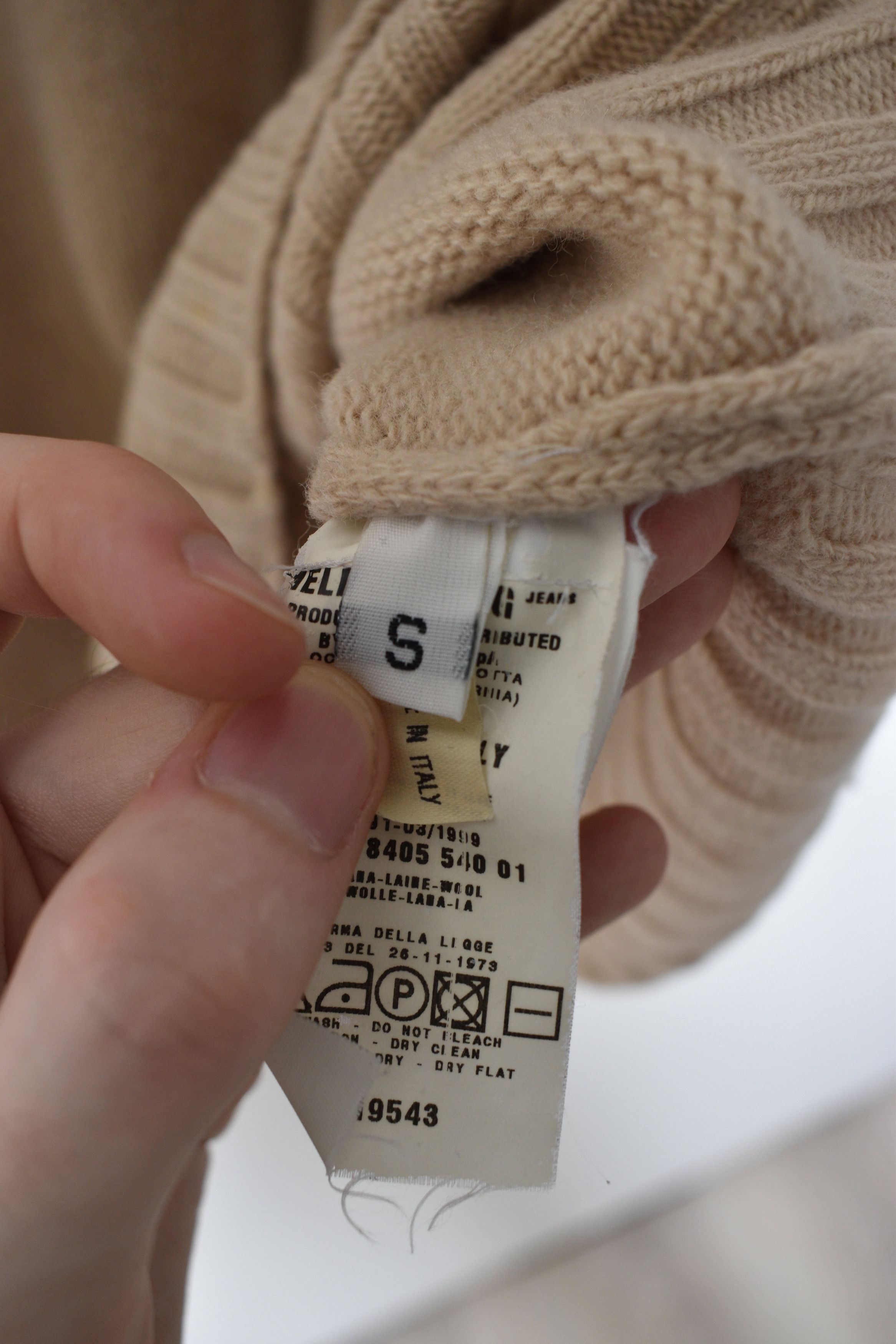 Helmut Lang × Vintage Helmut Lang 1999 Wool Cream Knit Sweater V Neck Beige Size US S / EU 44-46 / 1 - 5 Thumbnail