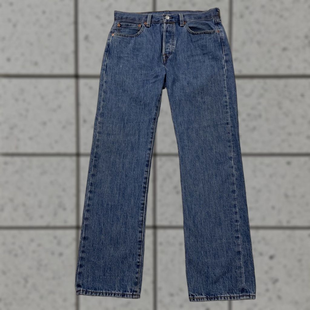 Levi's VINTAGE Levi's 501xx Jeans Mens 31x32 Blue Straight Button Fly 2000's Levis 501 xx Denim Size US 31 - 1 Thumbnail