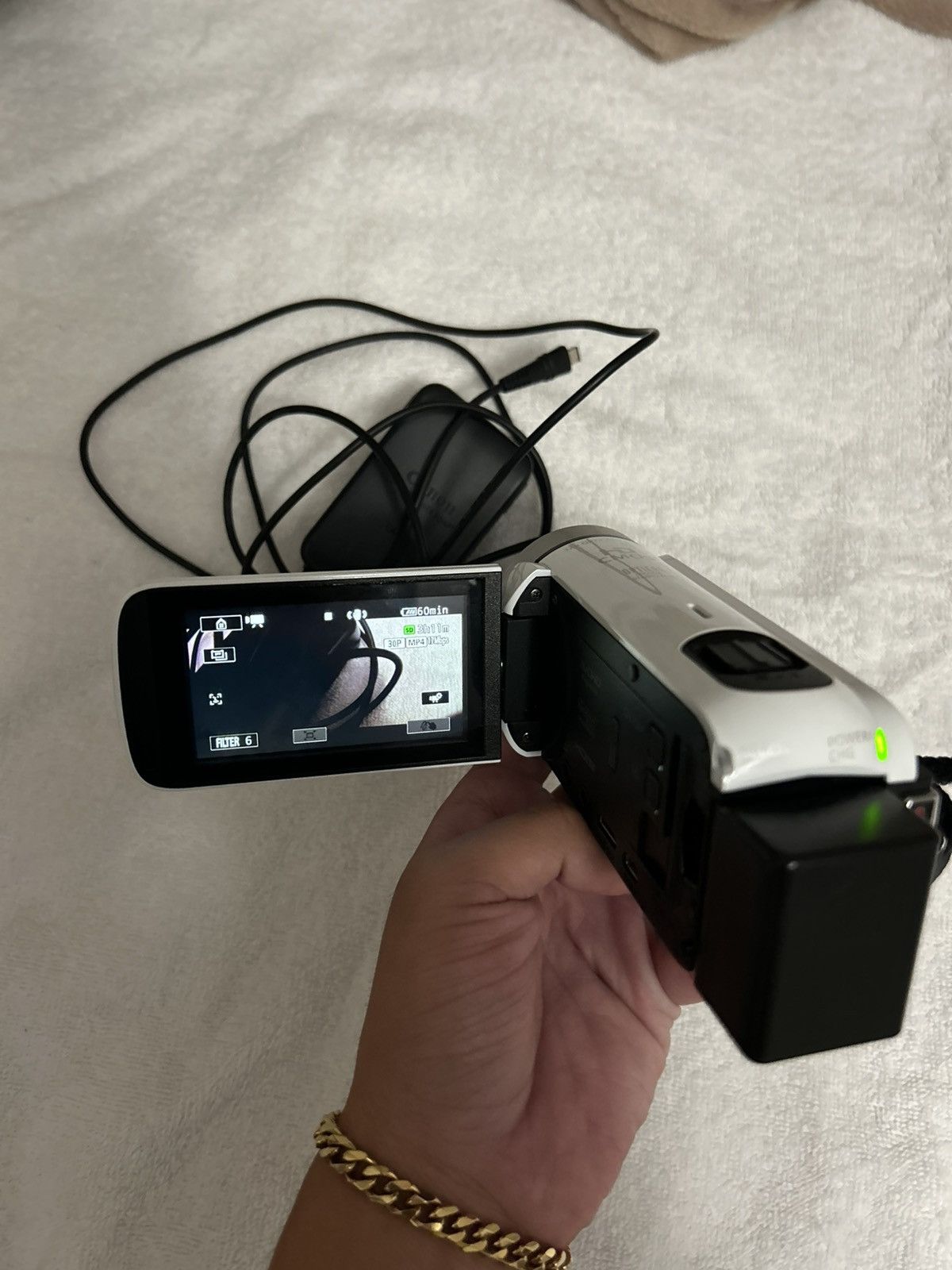 Canon Digital camera ( Canon Vixia HF R600 Camcorder) Size ONE SIZE - 7 Thumbnail