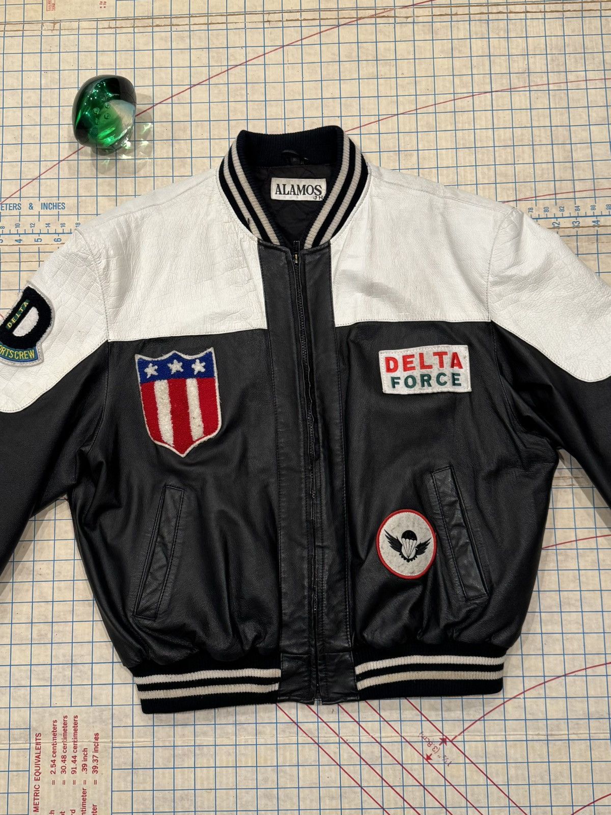 Vintage Vintage Alamos Delta Force Leather Bomber Jacket Mens SizeXL Size US XL / EU 56 / 4 - 7 Thumbnail