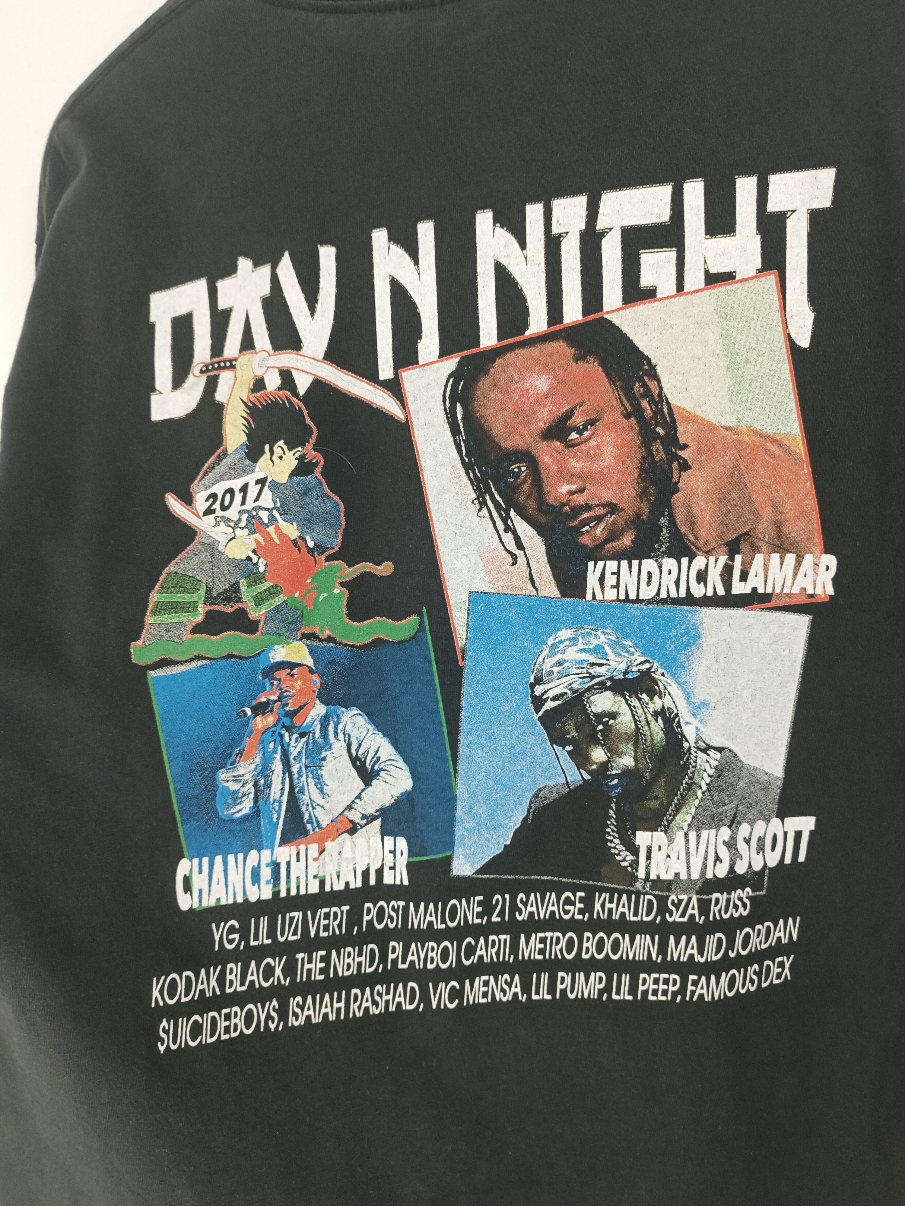Rap Tees VINTAGE '17 DAY N NIGHT KENDRICK LAMAR TRAVIS SCOTT CHANCE Size US L / EU 52-54 / 3 - 13 Thumbnail