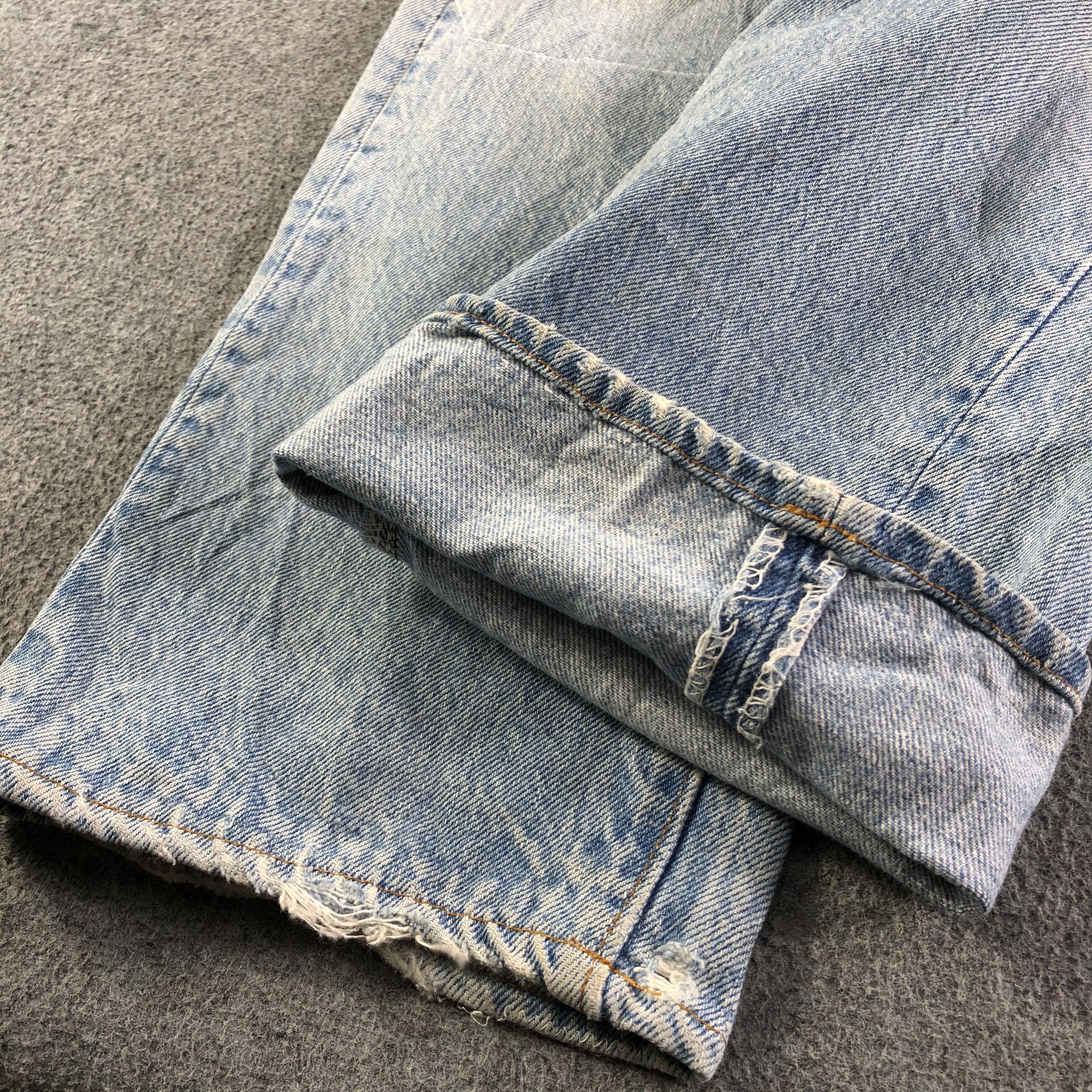 Levi's 90s Vintage Light Wash Levis 501 Jeans-J3629 Size US 29 - 7 Thumbnail