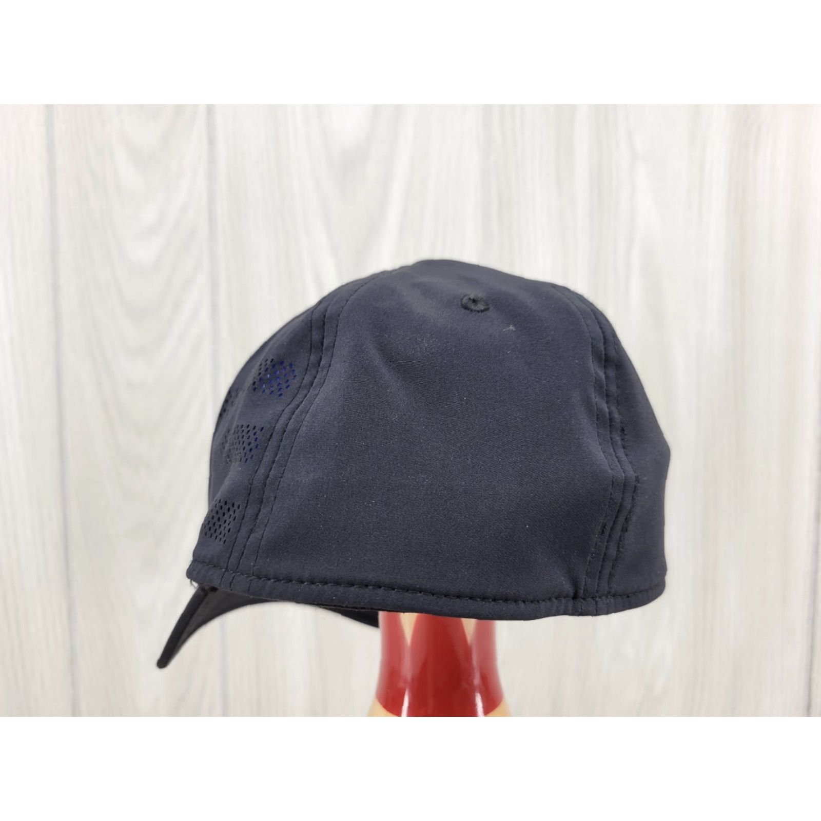 Adidas Adidas Men's Aeroready Black on Black Hat Size S/M Baseball Cap Men Black Logo Solid Casual Size ONE SIZE - 6 Thumbnail
