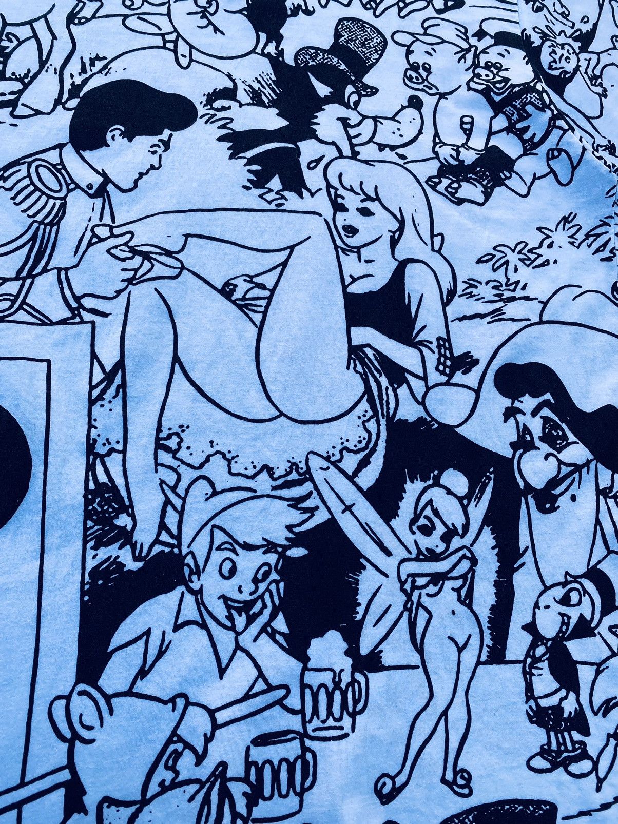 Vintage Vintage Over Print Cartoon Tees Size US L / EU 52-54 / 3 - 7 Thumbnail