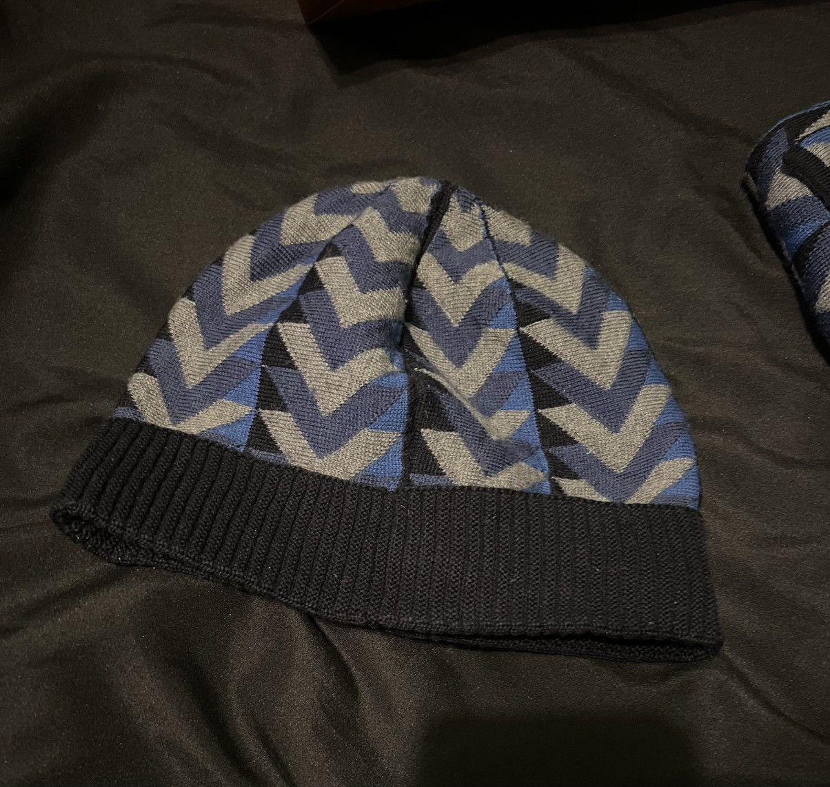 Louis Vuitton Louis Vuitton Scarf And Beanie Hat Set Grey Blue Echarpe V Size ONE SIZE - 5 Thumbnail