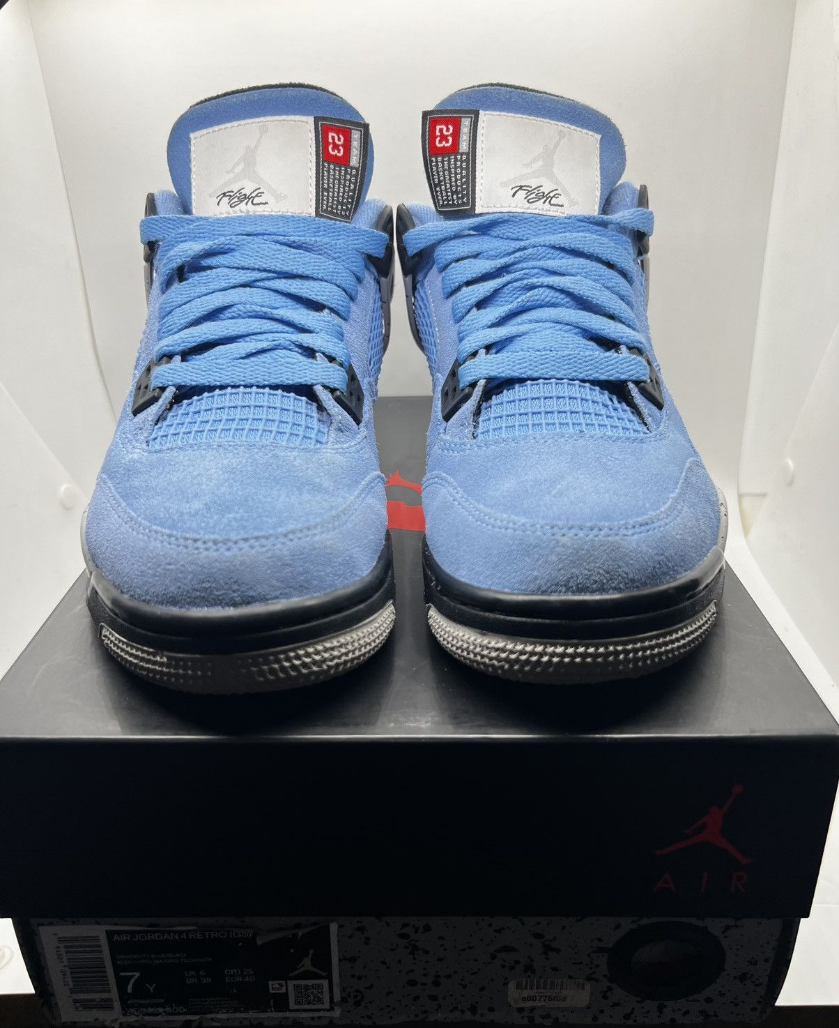 Jordan Brand Air Jordan 4 Retro University Blue (GS) Size US 7 / EU 40 - 2 Thumbnail