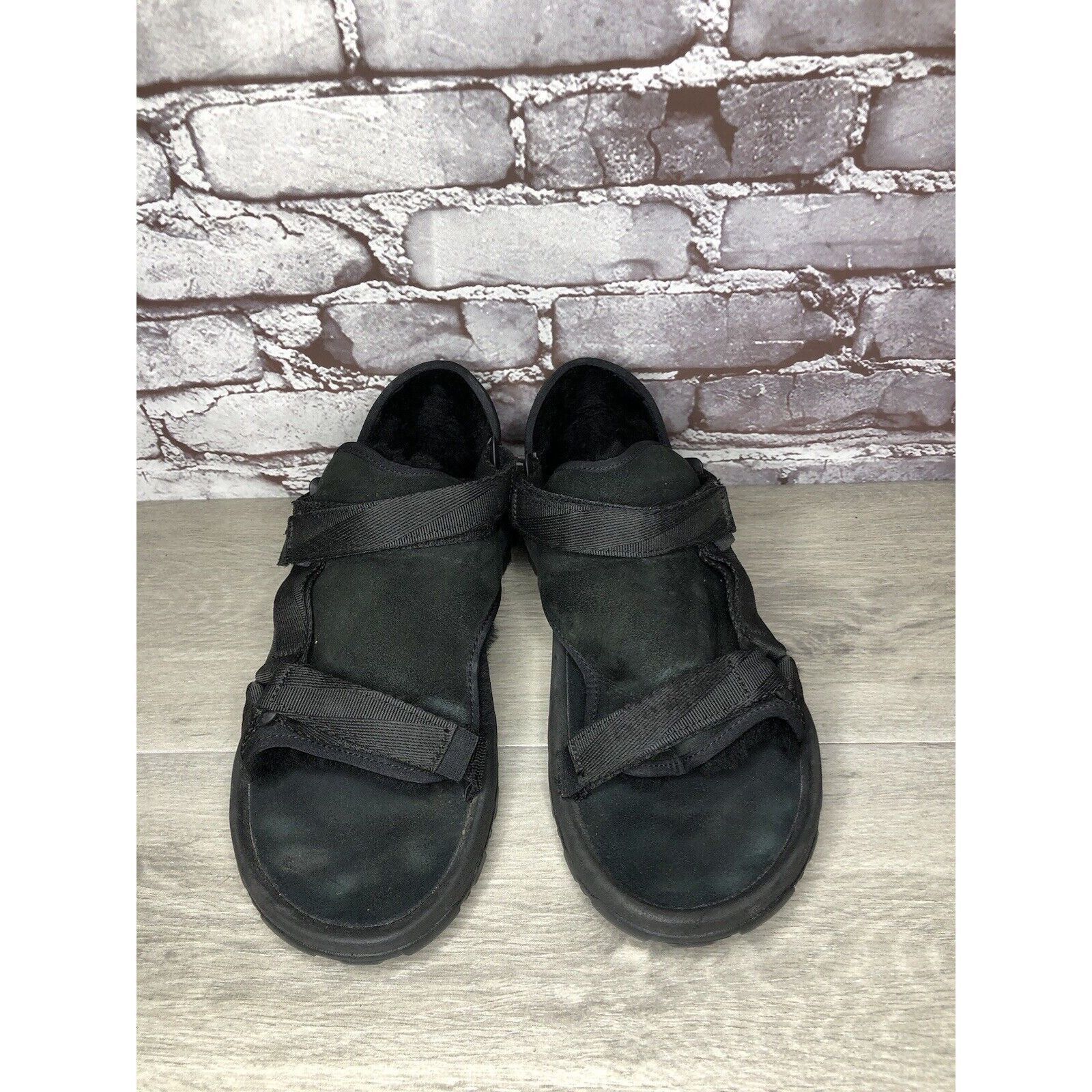 Ugg TEVA UGG COLLAB Black SHEEPSKIN Suede Strappy Outdoor Sandal Size US 10 / EU 43 - 11 Thumbnail