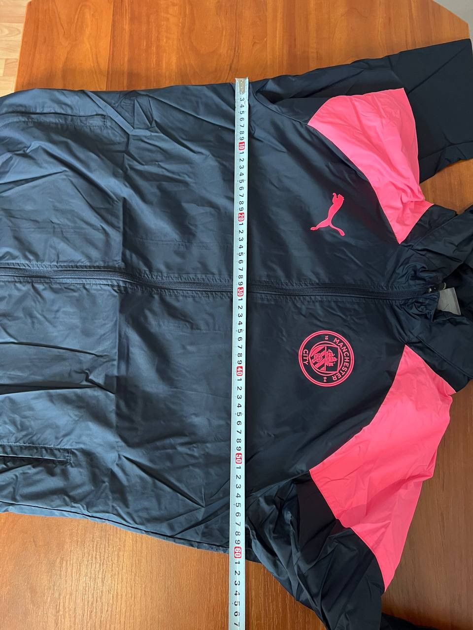 Puma 2023/24 MANCHESTER CITY ALL WATER SOCCER FOOTBALL JACKET L Size US L / EU 52-54 / 3 - 12 Thumbnail