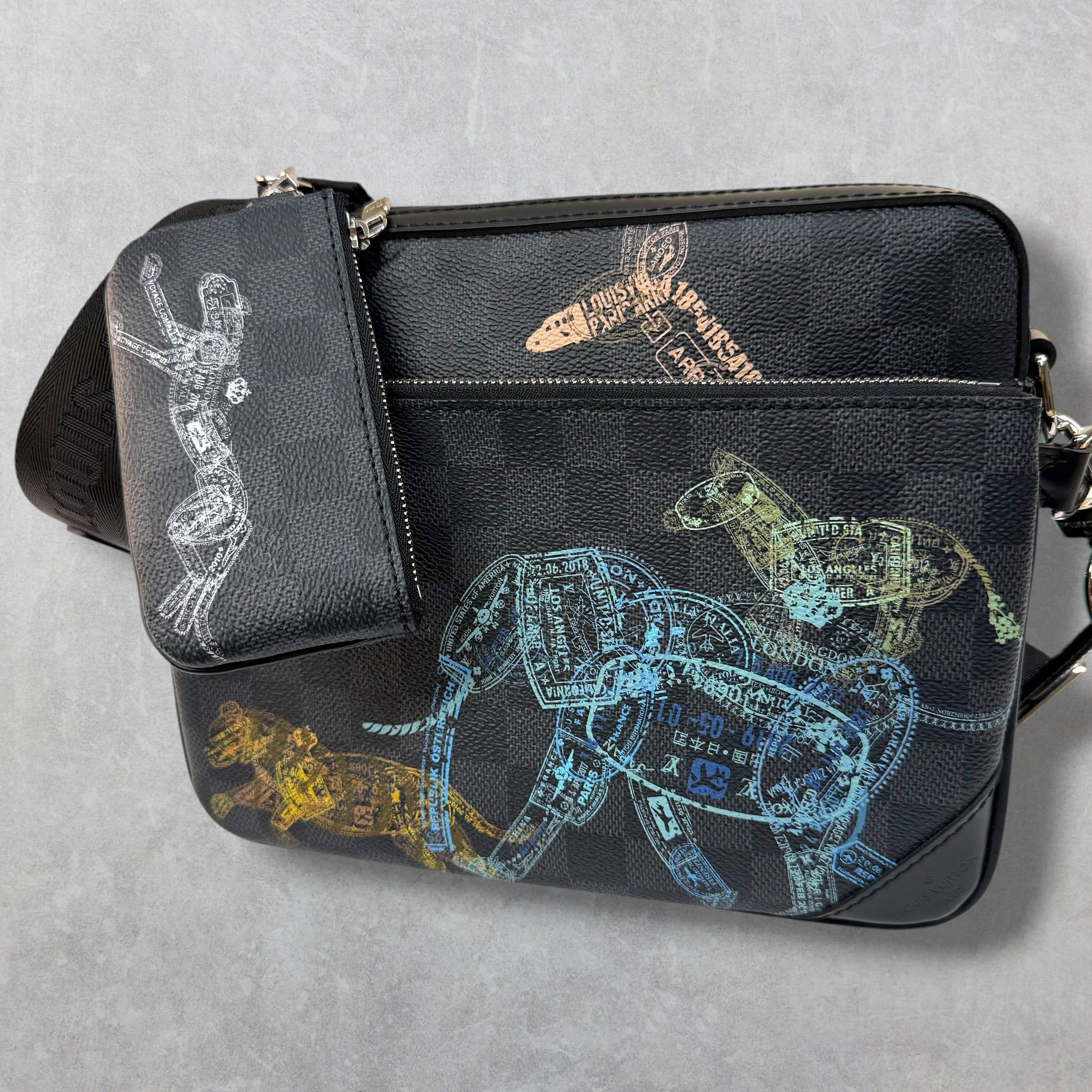 Louis Vuitton Louis Vuitton Wild Animals Damier Trio Messenger Bag Size ONE SIZE - 1 Thumbnail