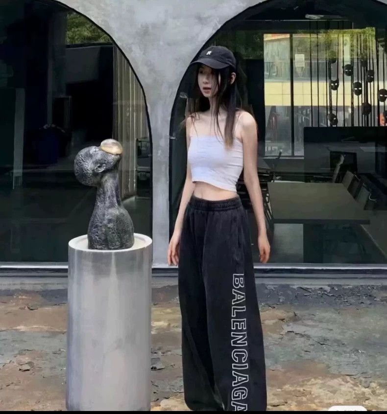 Balenciaga Balenciaga size L Pants sporty large logo 23fw side wash l Size US 26 / EU 42 - 7 Thumbnail