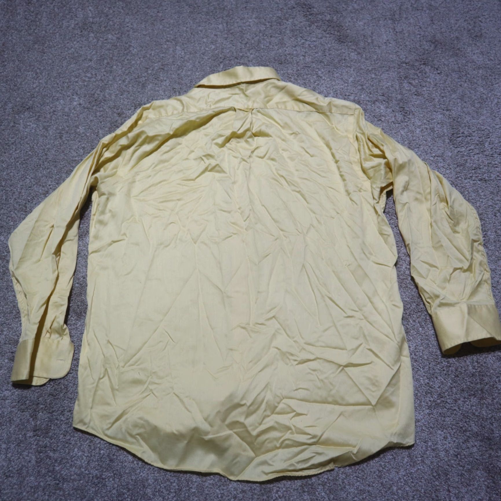 Izod IZOD Shirt Button-Up Adult Men Yellow Long Sleeve Size 16.5 32/33 Colorful Solid Casual Size US XL / EU 56 / 4 - 8 Thumbnail