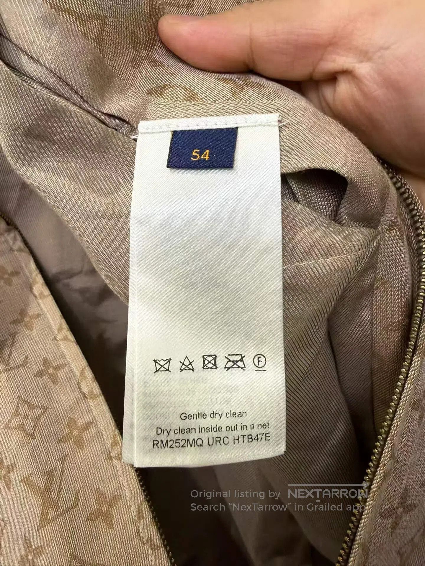 Louis Vuitton Louis Vuitton Beige Full Logo Lapel Jacket| Size US L / EU 52-54 / 3 - 3 Thumbnail