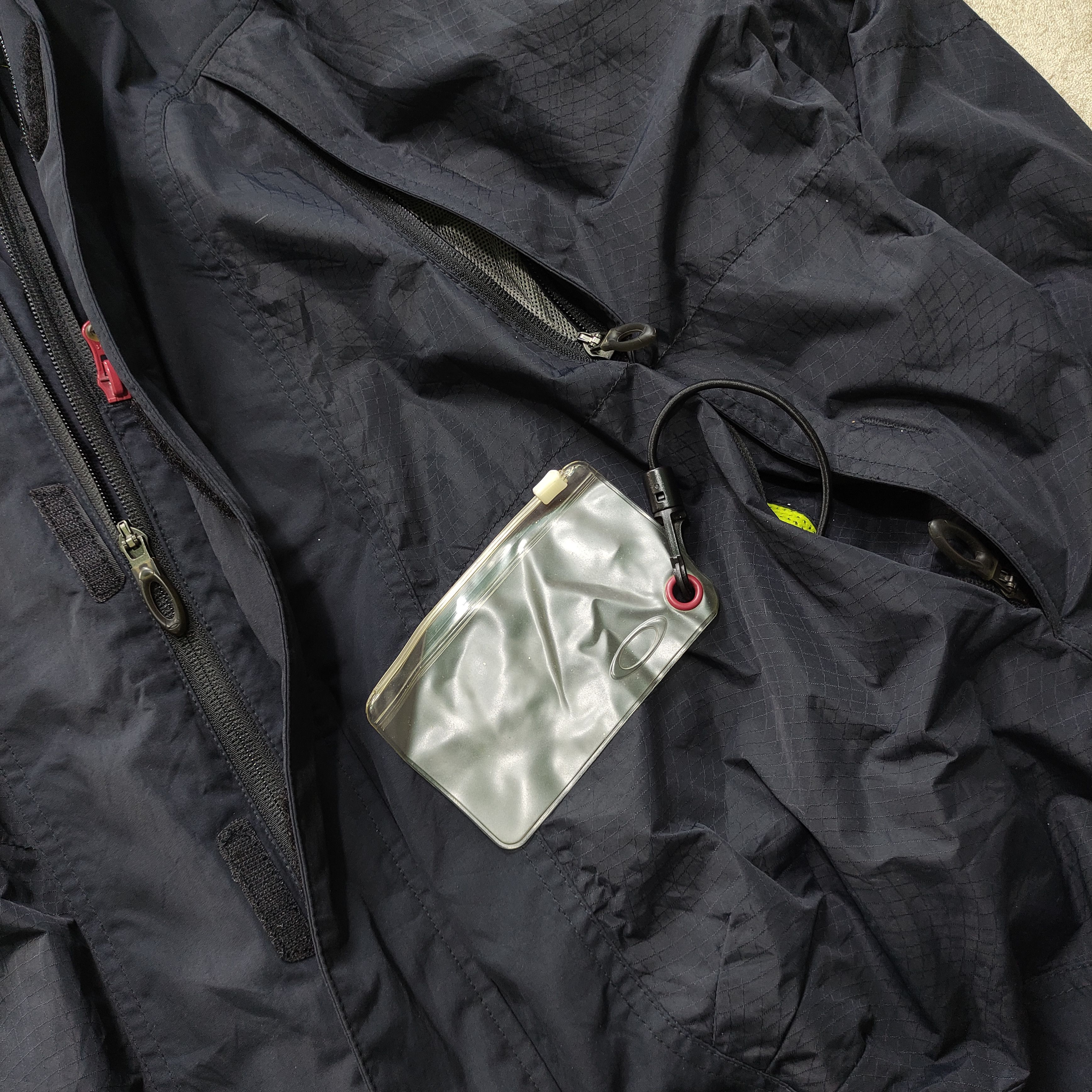 Oakley Oakley Road Fuel Jacket Technical 2000s Size US L / EU 52-54 / 3 - 17 Thumbnail