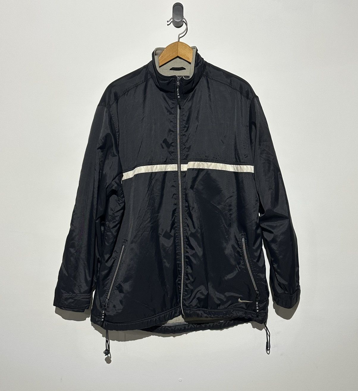 Nike Vintage 90s Black Nike Embroidered Swoosh Nylon Jacket Size US XL / EU 56 / 4 - 1 Thumbnail