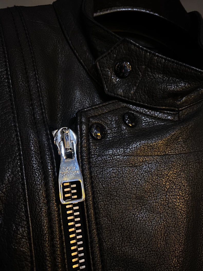 Louis Vuitton Louis Vuitton Ceiling Buffalo leather heavy duty motorcycl Size US S / EU 44-46 / 1 - 5 Thumbnail