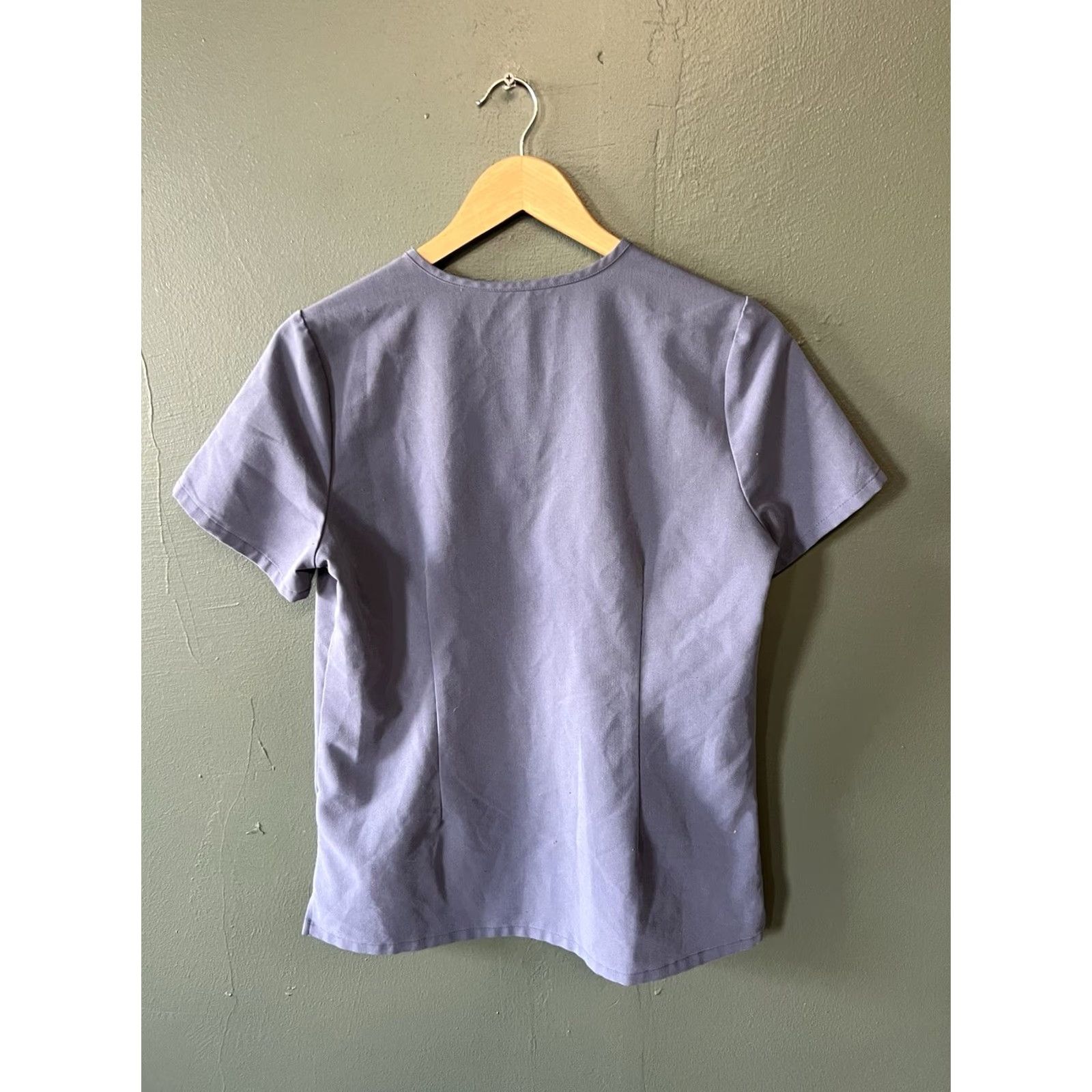 Vintage FIGS Womens Gray Short Sleeve V-neck Scrub Top Size S Size S / US 4 / IT 40 - 2 Thumbnail