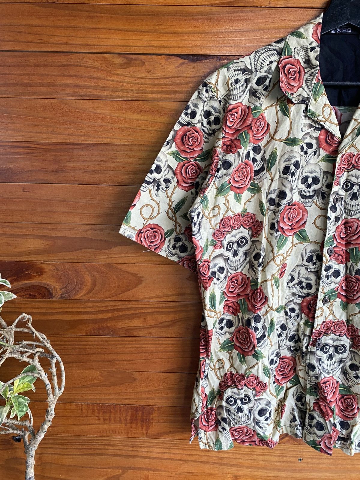 Vintage Rafflesia Designs Skull & Rose Print Shirt – Handmade Gothic Size US L / EU 52-54 / 3 - 7 Thumbnail