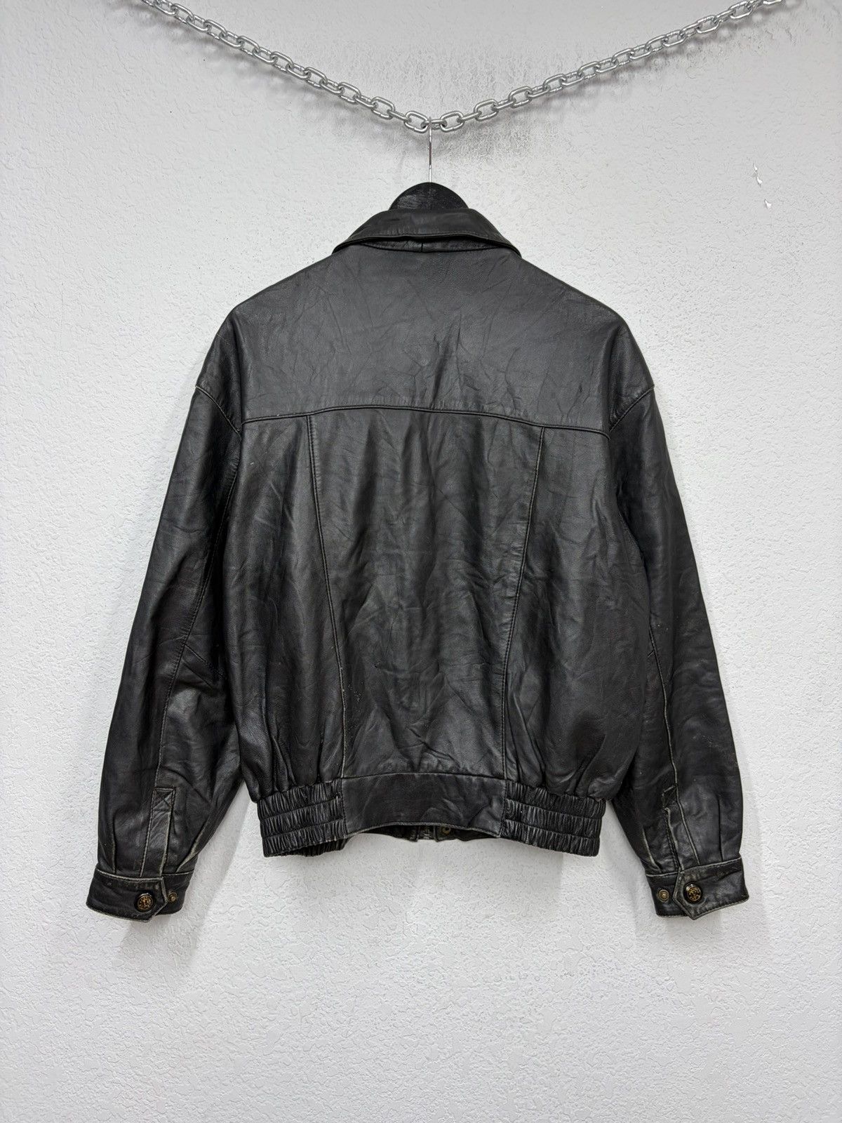 Valentino Vintage R.VALENTINO Black Leather Bomber Jacket Italy 90s Size US M / EU 48-50 / 2 - 8 Thumbnail