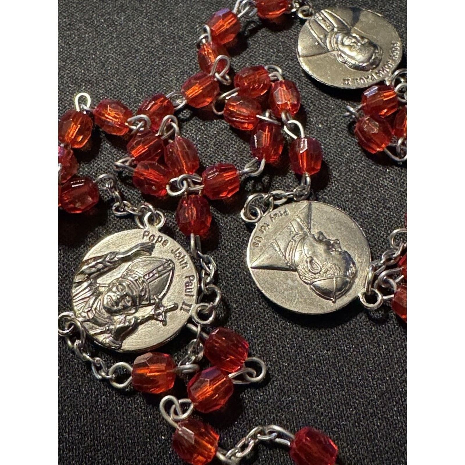 Other Rosary w/ Pope John Paul II Red Glass Beads Size ONE SIZE - 4 Thumbnail