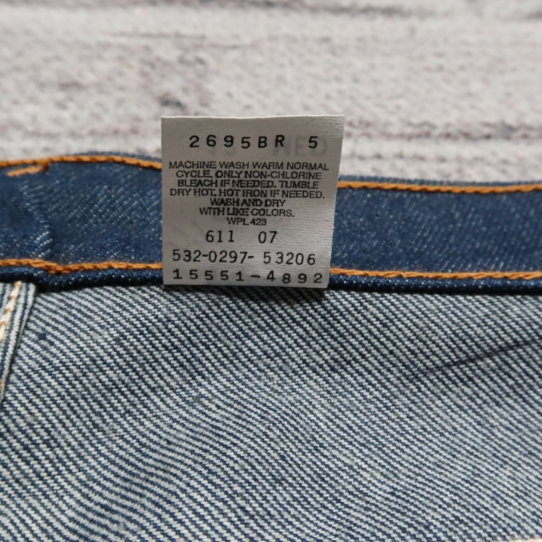 Levi's VINTAGE Levi's 551 Denim Jeans Dark Wash Jeans Women Size 12 Med 90s Made in USA Size 34" / US 12 / IT 48 - 6 Thumbnail