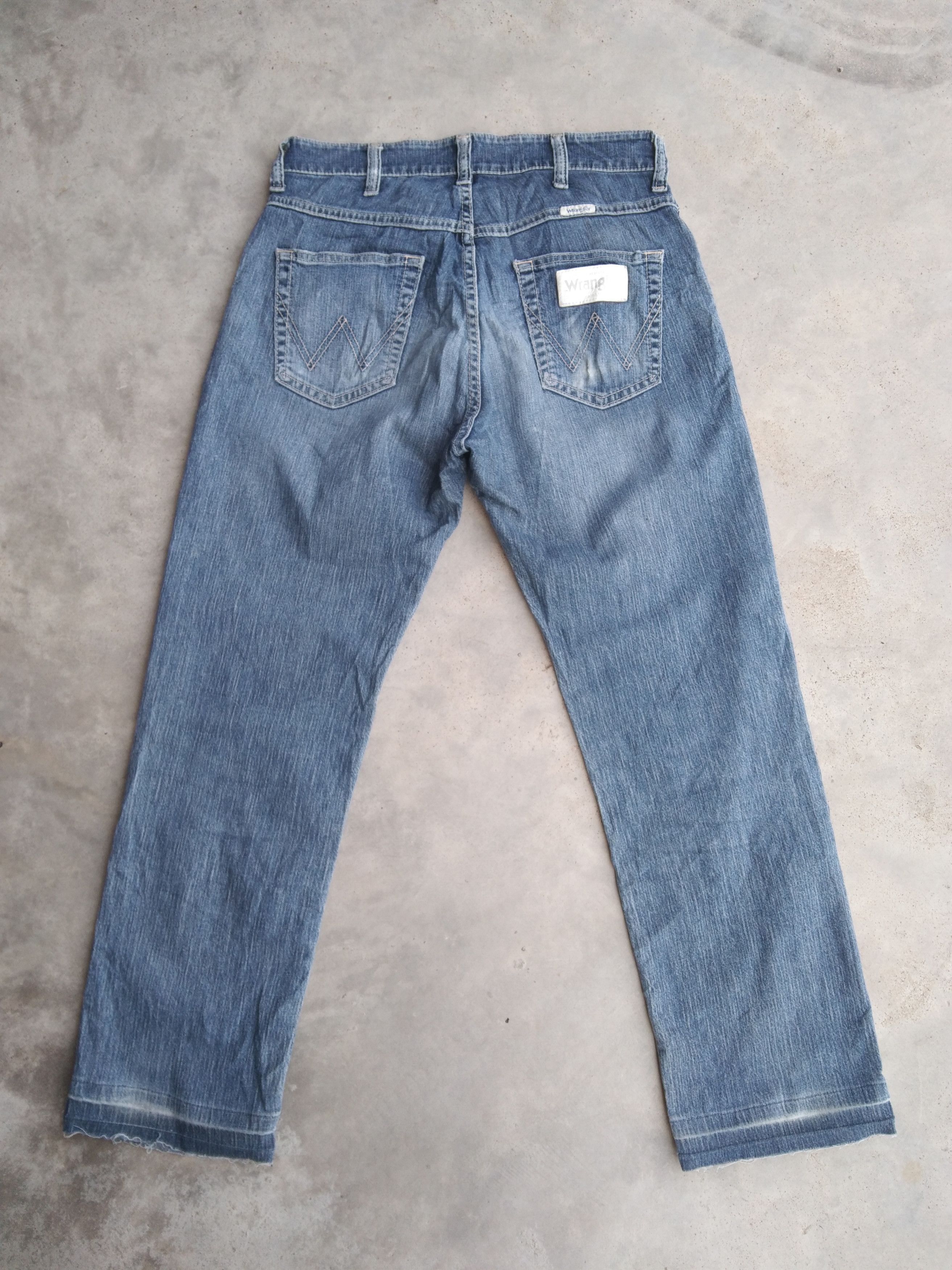 Wrangler Vintage Faded Blue Wrangler Distressed Jeans 29x28 Size US 29 - 2 Thumbnail