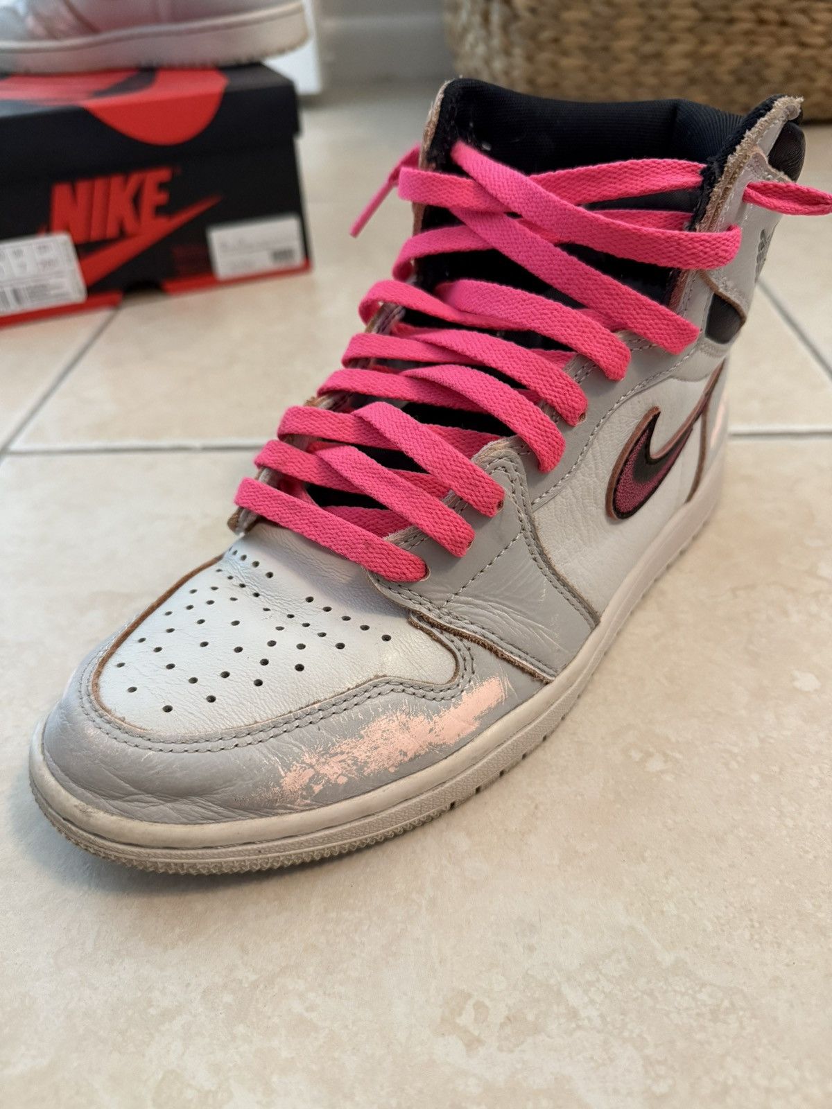 Jordan Brand Air Jordan 1 SB NY to Paris DS Size US 8 / EU 41 - 3 Thumbnail