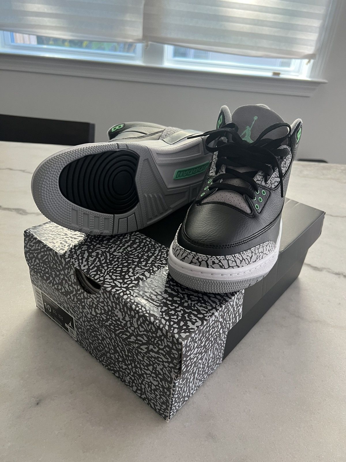 Jordan Brand Air Jordan Retro 3 Size US 10 / EU 43 - 2 Thumbnail