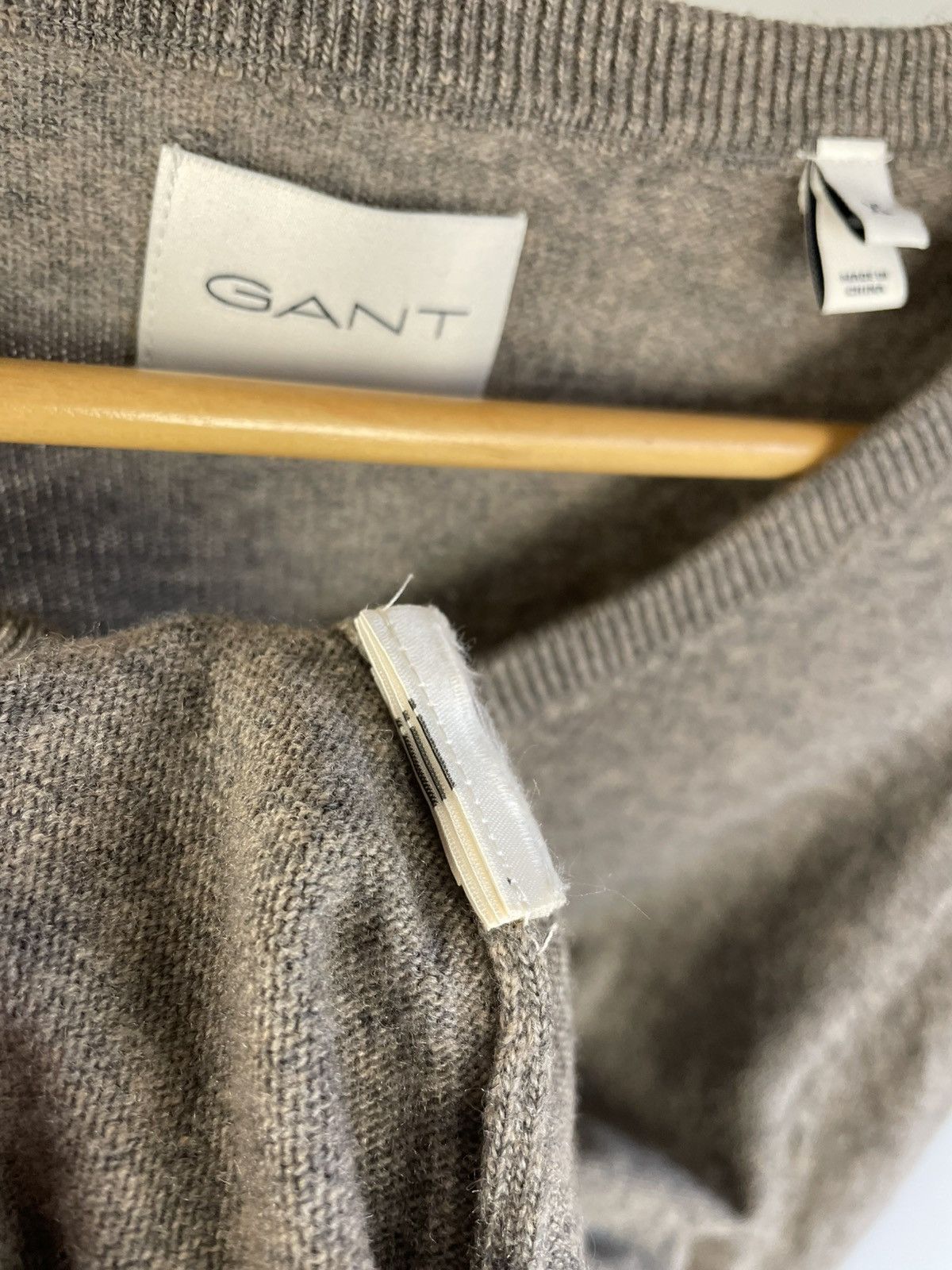 Gant Gant wool sweater v neck size xl Size US XL / EU 56 / 4 - 7 Thumbnail