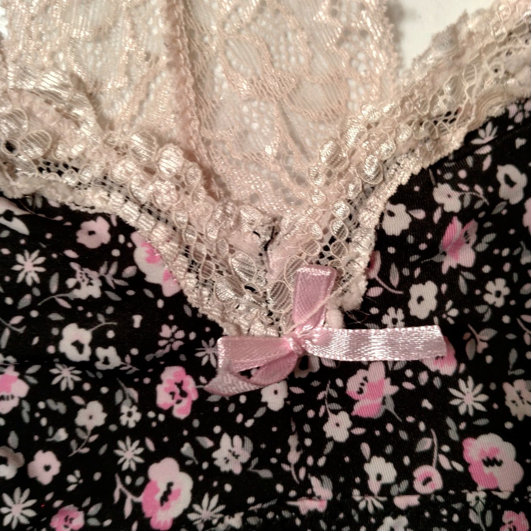 Laura Ashley Laura Ashley Tank Top Camisole Women L Black Pink Floral Lace Sleepwear Couquette Size L / US 10 / IT 46 - 7 Thumbnail