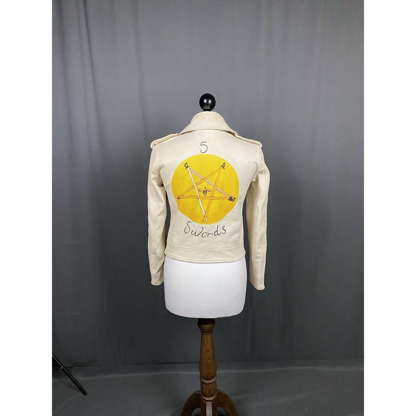 Dior RARE! DIOR Homme Swords Women's Beige Assymetric Leather Bik Size S / US 4 / IT 40 - 8 Thumbnail