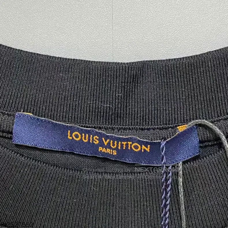 Louis Vuitton Louis Vuitton Black word logo short sleeve Size US M / EU 48-50 / 2 - 4 Thumbnail